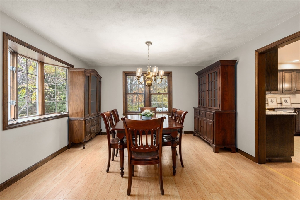 Marlborough, Massachusetts, 01752, United States, 4 Bedrooms Bedrooms, ,Residential,For Sale,1987097