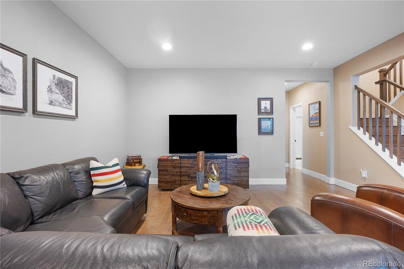 Castle Rock, Colorado, 80108, United States, 5 Bedrooms Bedrooms, ,1 BathroomBathrooms,Residential,For Sale,1906809