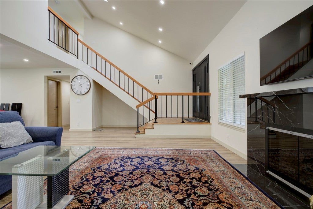 North Hills, California, 91343, United States, 4 Bedrooms Bedrooms, ,4 BathroomsBathrooms,Residential,For Sale,1997104