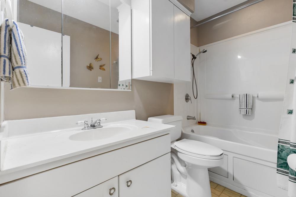 Austin, Texas, 78745, United States, 4 Bedrooms Bedrooms, ,2 BathroomsBathrooms,Residential,For Sale,1902323