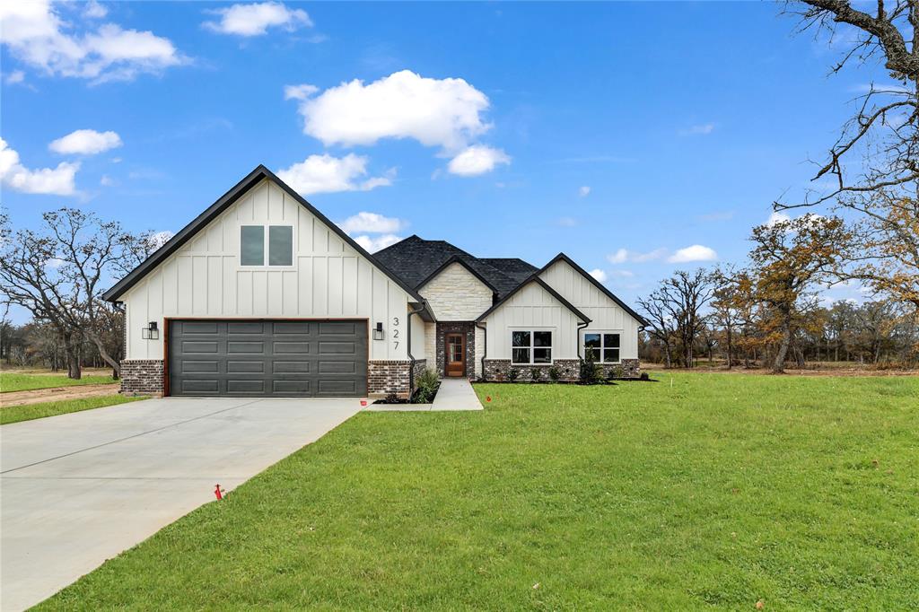 Millsap, Texas, 76066, United States, 4 Bedrooms Bedrooms, ,3 BathroomsBathrooms,Residential,For Sale,1976934