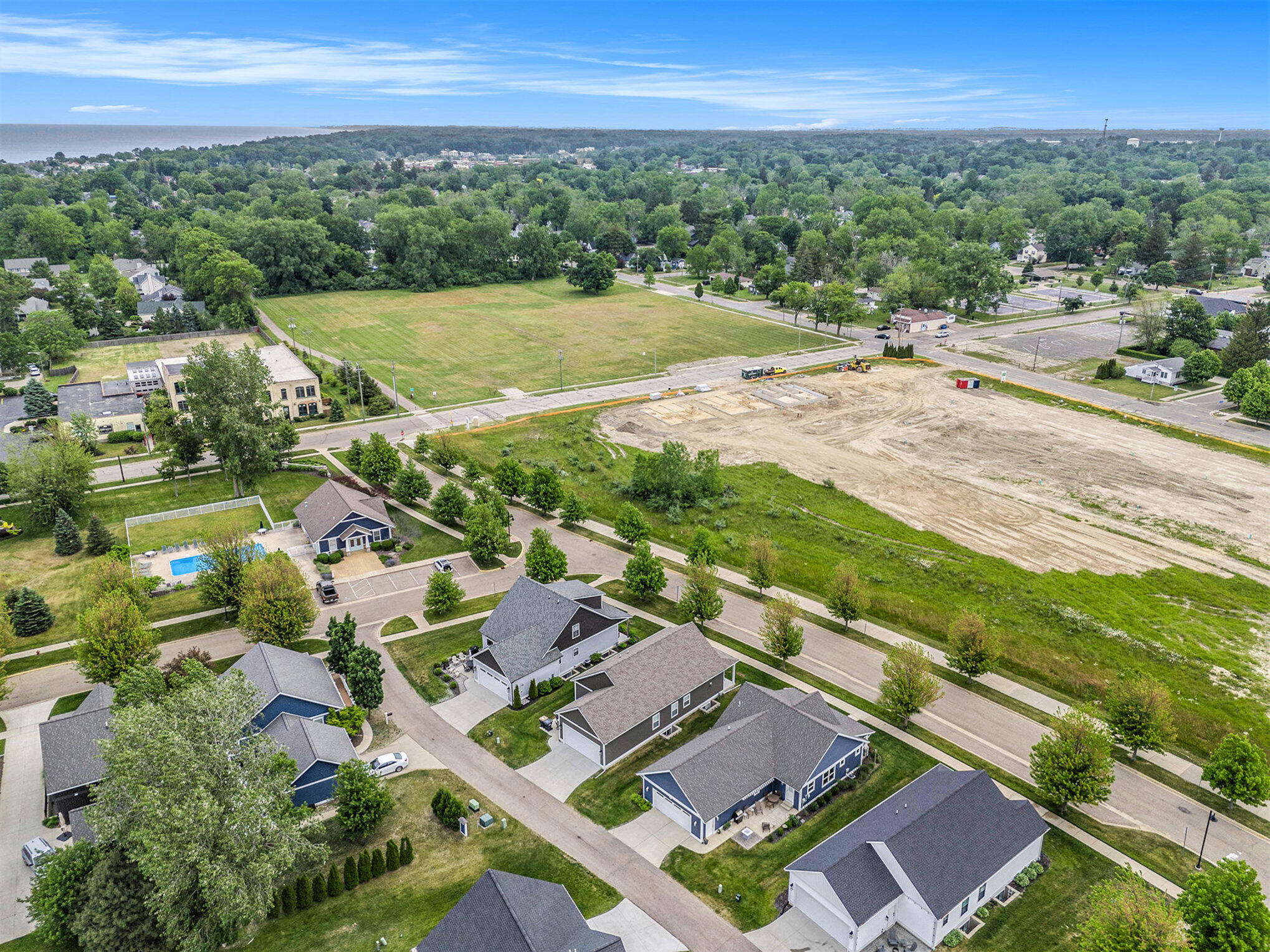 South Haven, Michigan, 49090, United States, 4 Bedrooms Bedrooms, ,3 BathroomsBathrooms,Residential,For Sale,1863775