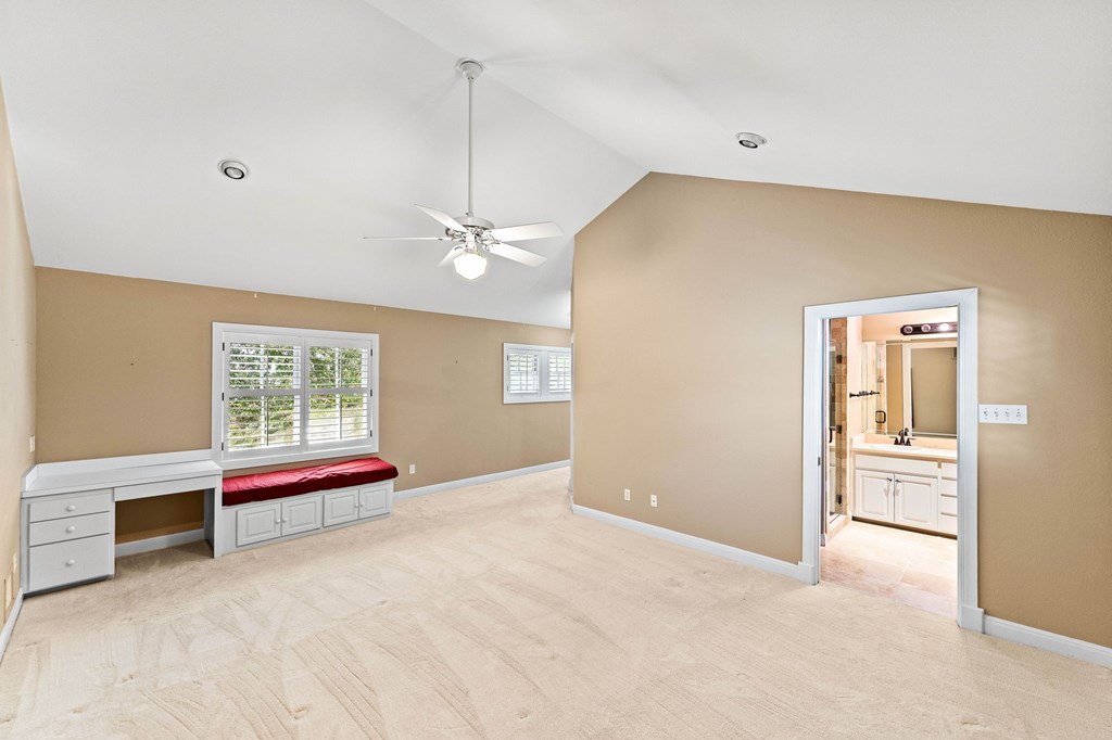 Kerrville, Texas, 78028, United States, 3 Bedrooms Bedrooms, ,5 BathroomsBathrooms,Residential,For Sale,2002478