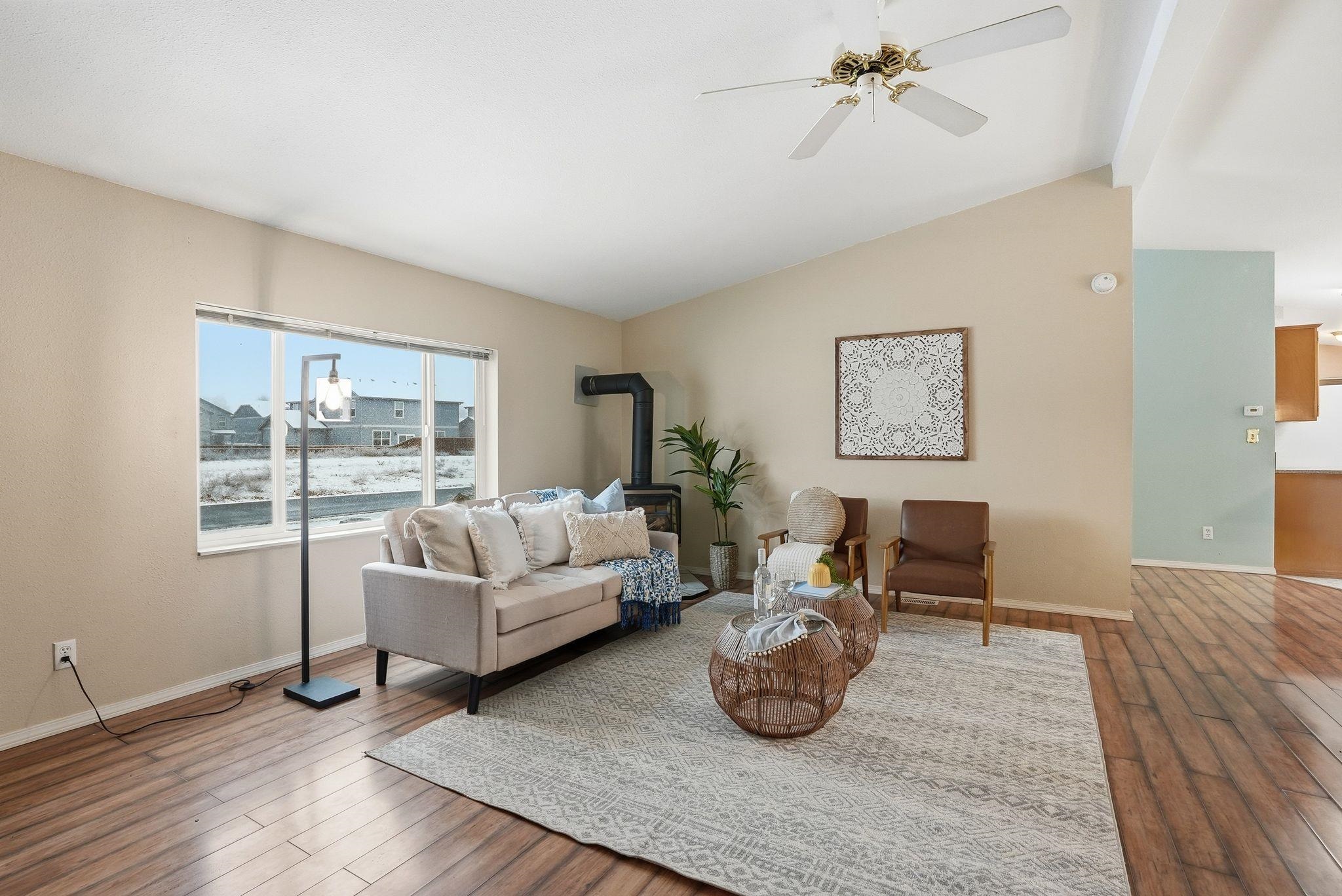 Greenacres, Washington, 99016, United States, 5 Bedrooms Bedrooms, ,2 BathroomsBathrooms,Residential,For Sale,2001748