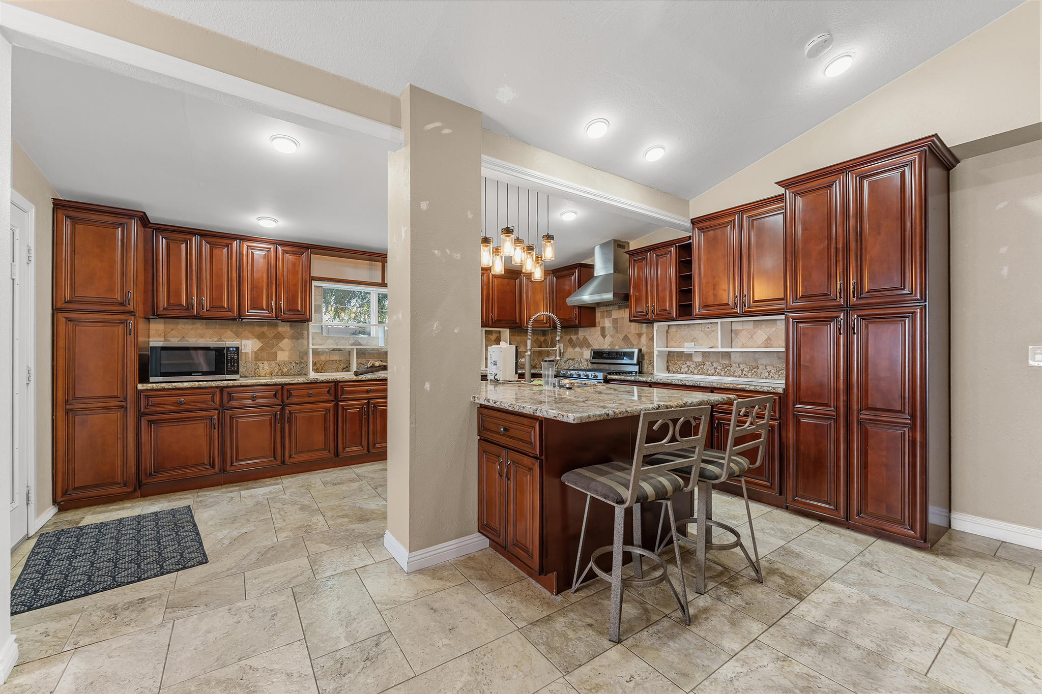 Banning, California, 92220, United States, 4 Bedrooms Bedrooms, ,2 BathroomsBathrooms,Residential,For Sale,1983509