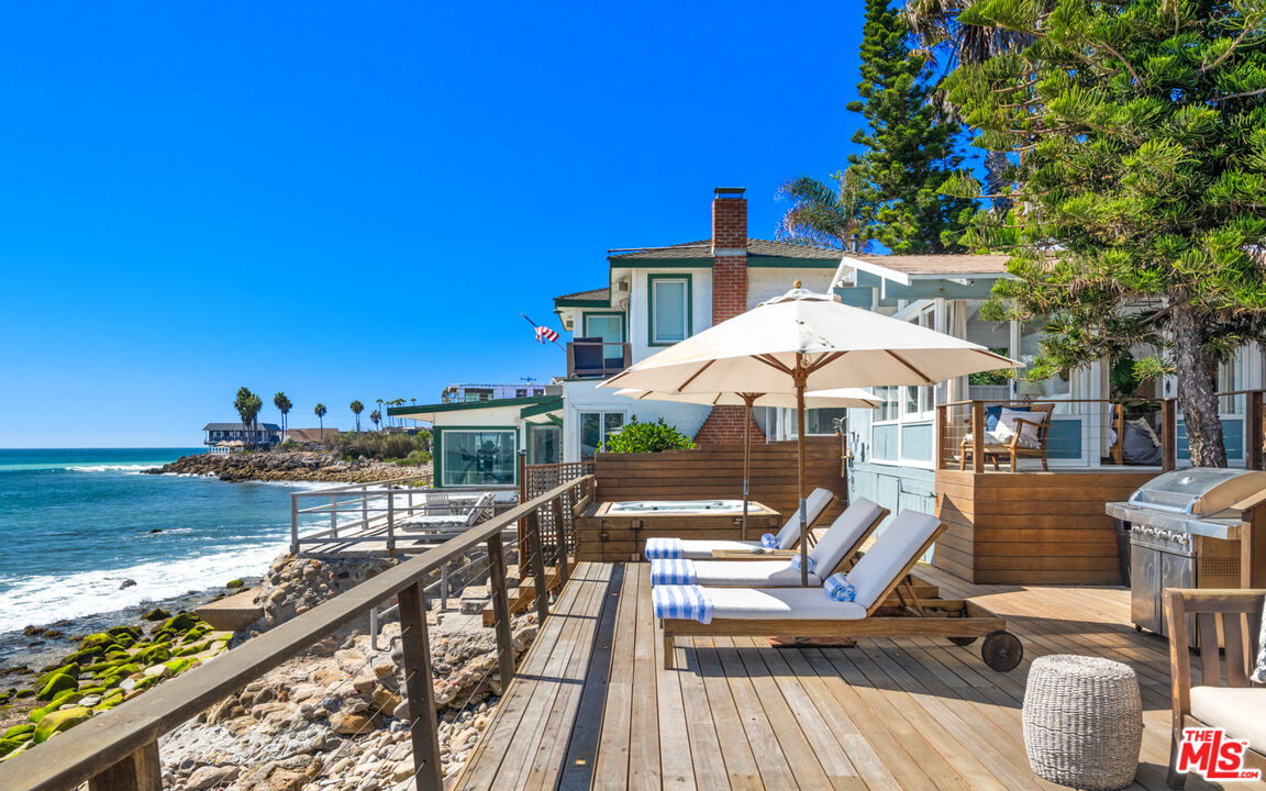 Malibu, California, 90265, United States, 3 Bedrooms Bedrooms, ,2 BathroomsBathrooms,Residential,For Sale,1992051