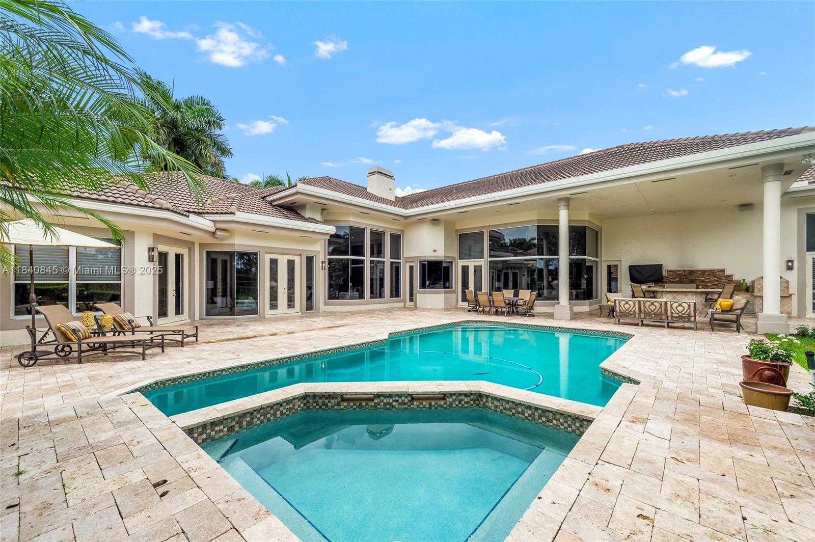 Weston, Florida, 33332, United States, 5 Bedrooms Bedrooms, ,6 BathroomsBathrooms,Residential,For Sale,1896752