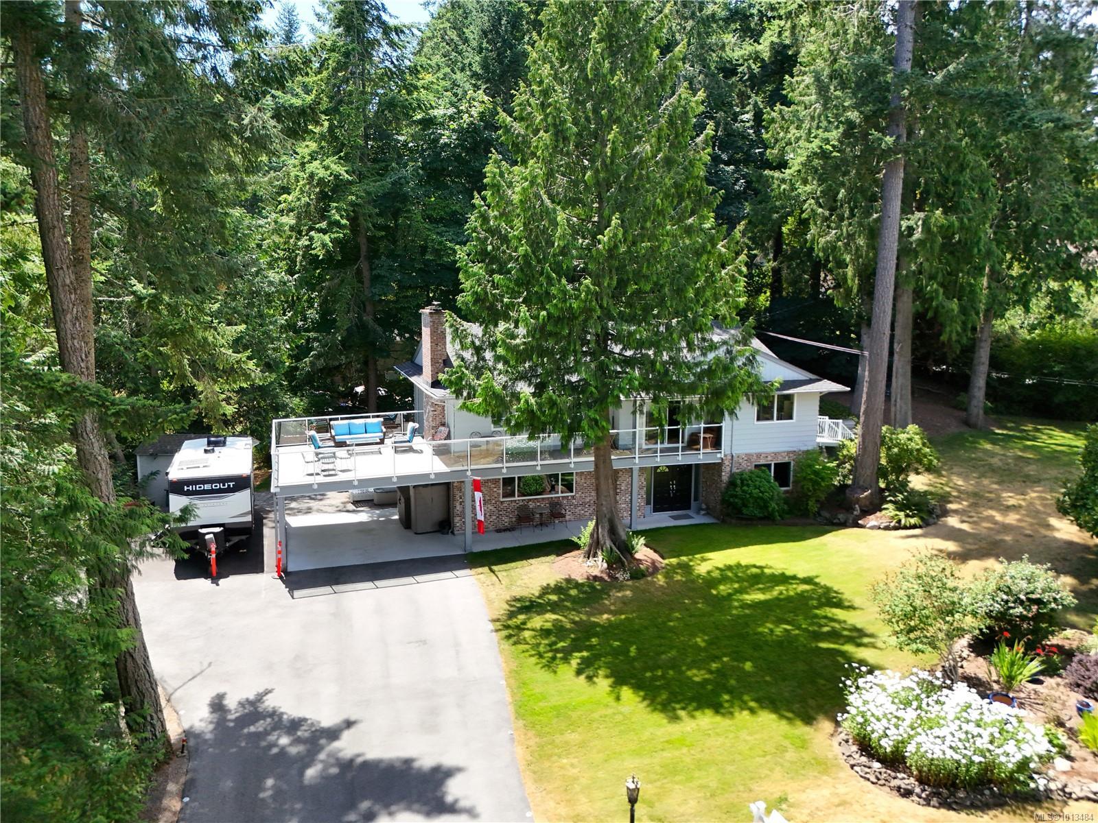 NORTH SAANICH, British Columbia, V8L 5J4, CA, 5 Bedrooms Bedrooms, ,Residential,For Sale,1950110