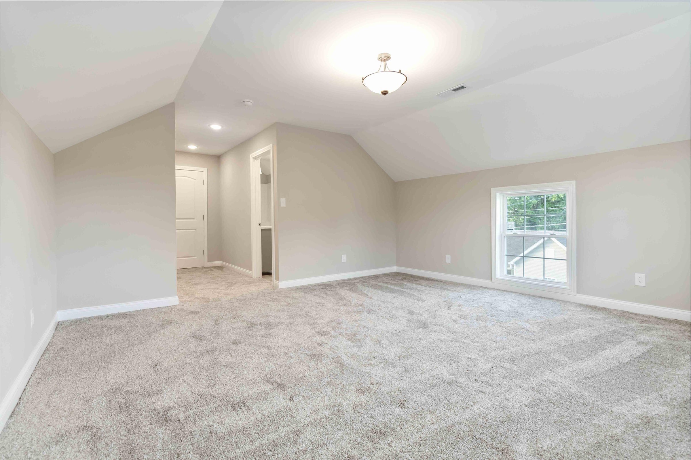 Richmond, Kentucky, 40475, United States, 4 Bedrooms Bedrooms, ,4 BathroomsBathrooms,Residential,For Sale,1943491
