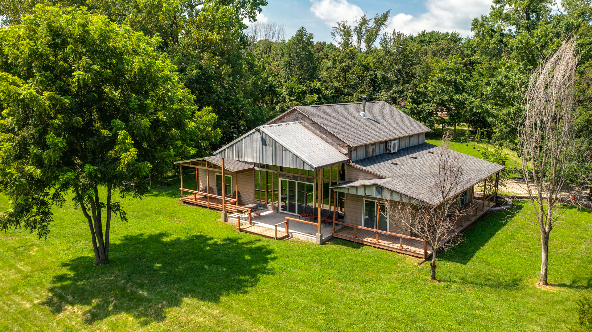 Sawyerville, Illinois, 62085, United States, 3 Bedrooms Bedrooms, ,3 BathroomsBathrooms,Residential,For Sale,1983807