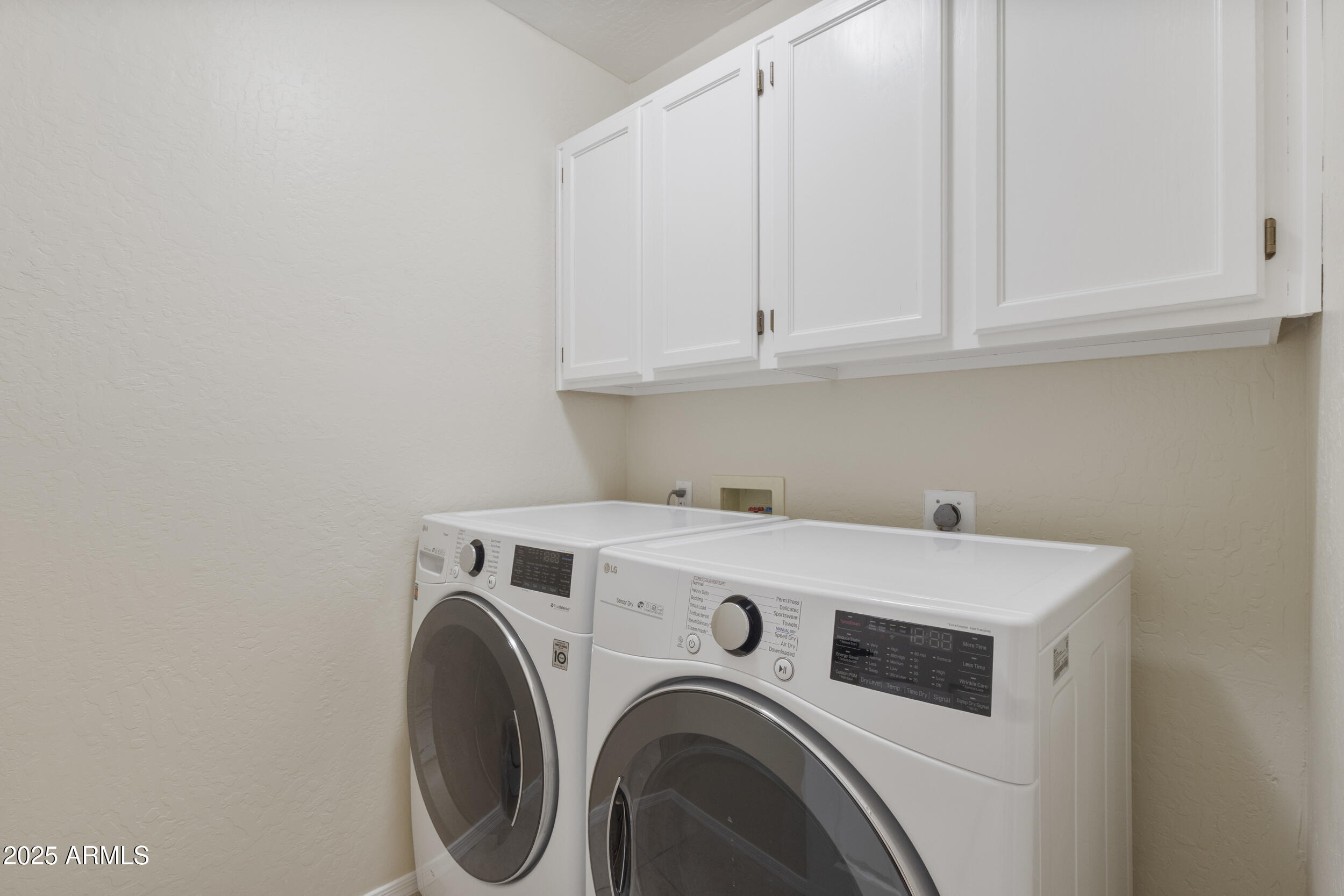 Scottsdale, Arizona, 85260, United States, 4 Bedrooms Bedrooms, ,2 BathroomsBathrooms,Residential,For Sale,1990933