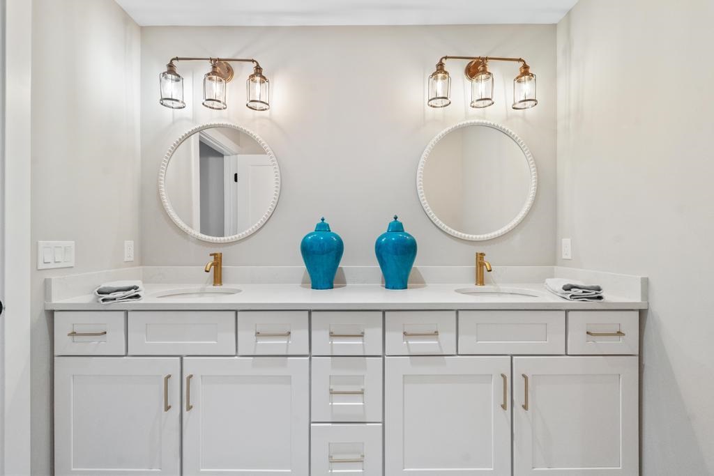 Harbor Springs, Michigan, 49740, United States, 3 Bedrooms Bedrooms, ,2 BathroomsBathrooms,Residential,For Sale,1818428