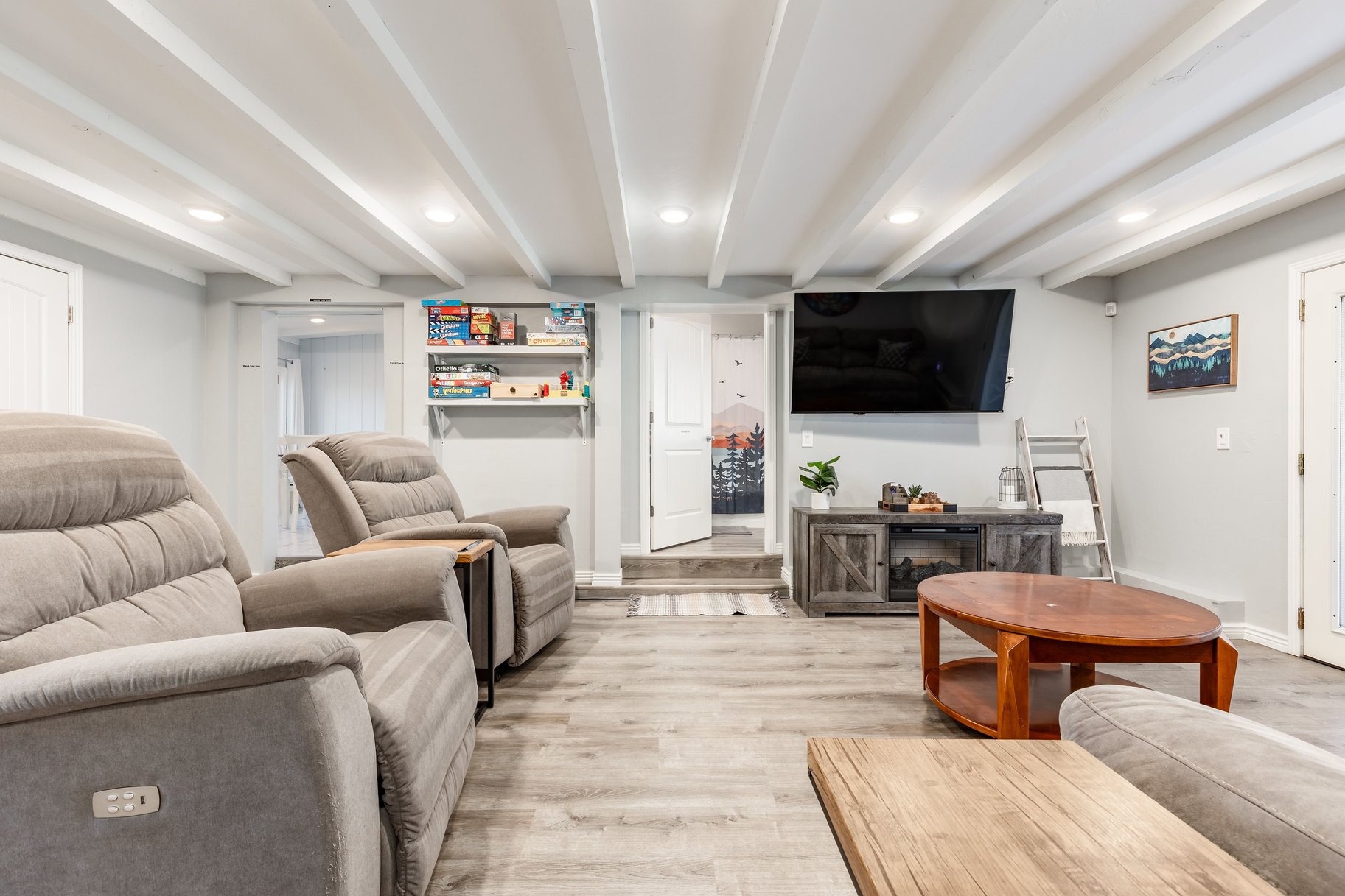  Rare .55-Acre Land, Home and Heated RV Garage - 物件實景