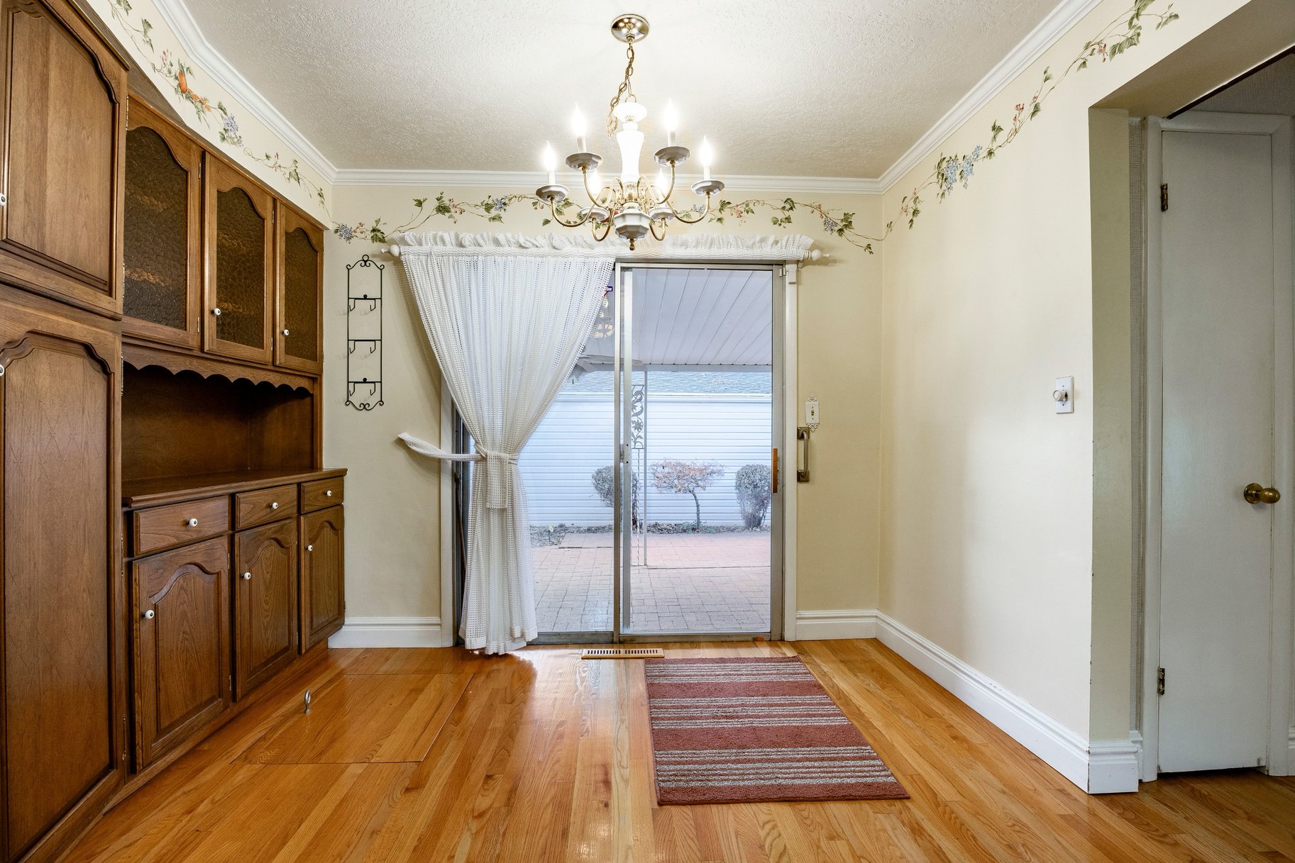  Single Level Living opportunity in the heart of Millcreek - 物件實景