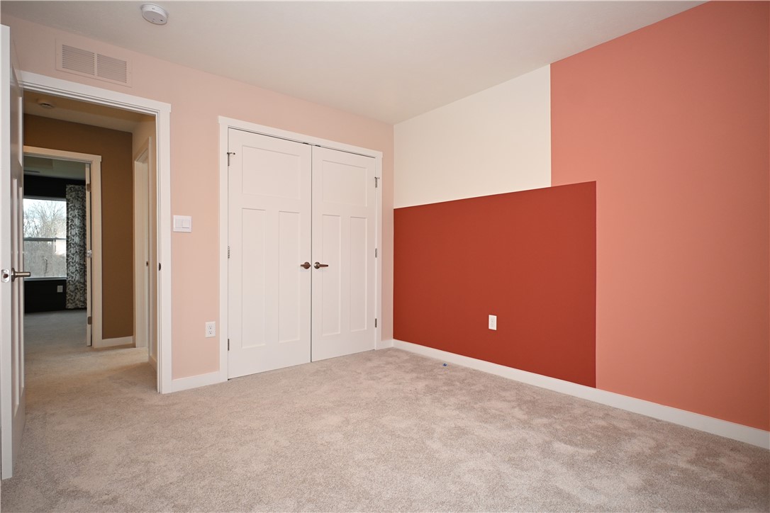 Oakdale, Pennsylvania, 15071, United States, 4 Bedrooms Bedrooms, ,4 BathroomsBathrooms,Residential,For Sale,2000076