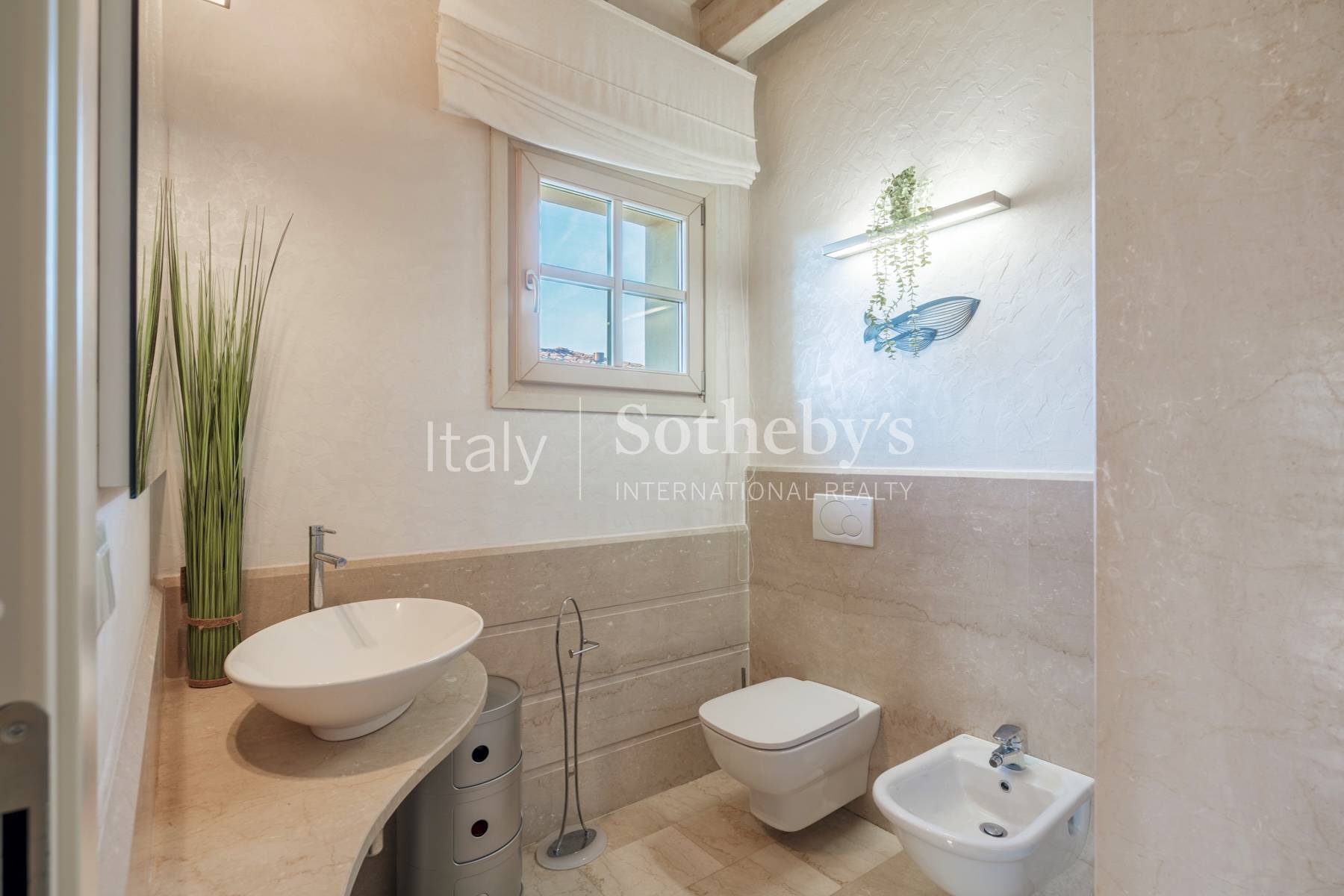  Detached Home in Elegant Residence with Pool - 物件實景