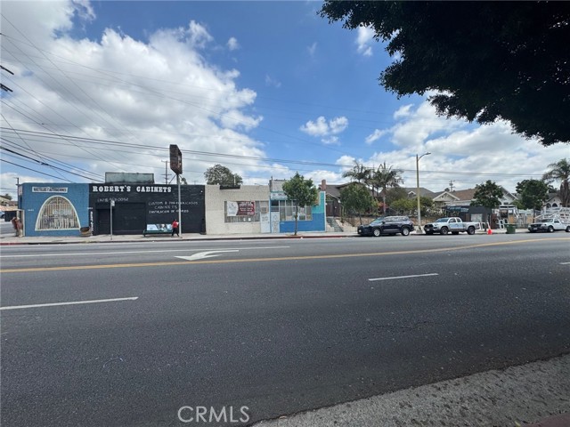 East Los Angeles, California, 90023, United States, 4 Bedrooms Bedrooms, ,Residential,For Sale,1986062