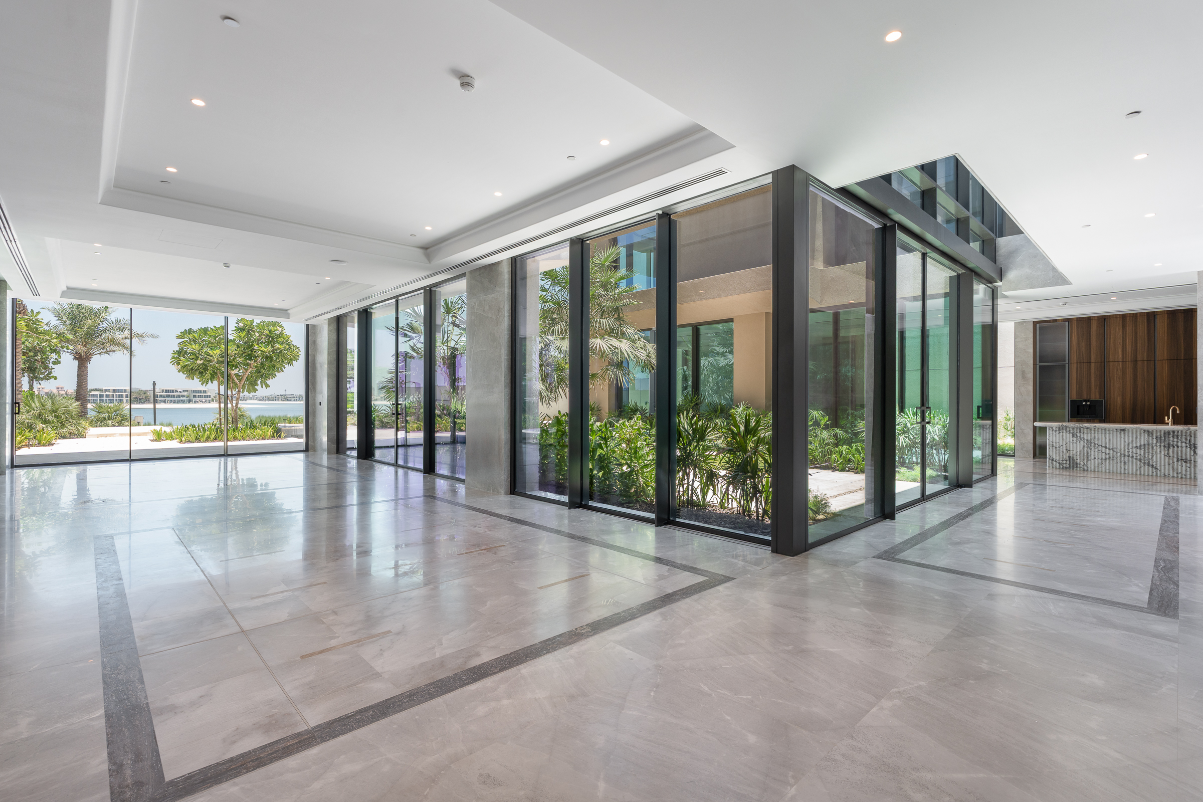  Stunning Villa in Prime Beachfront Location - 物件實景