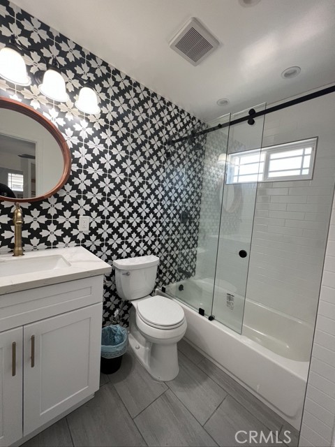 Downey, California, 90242, United States, 4 Bedrooms Bedrooms, ,2 BathroomsBathrooms,Residential,For Sale,1975932