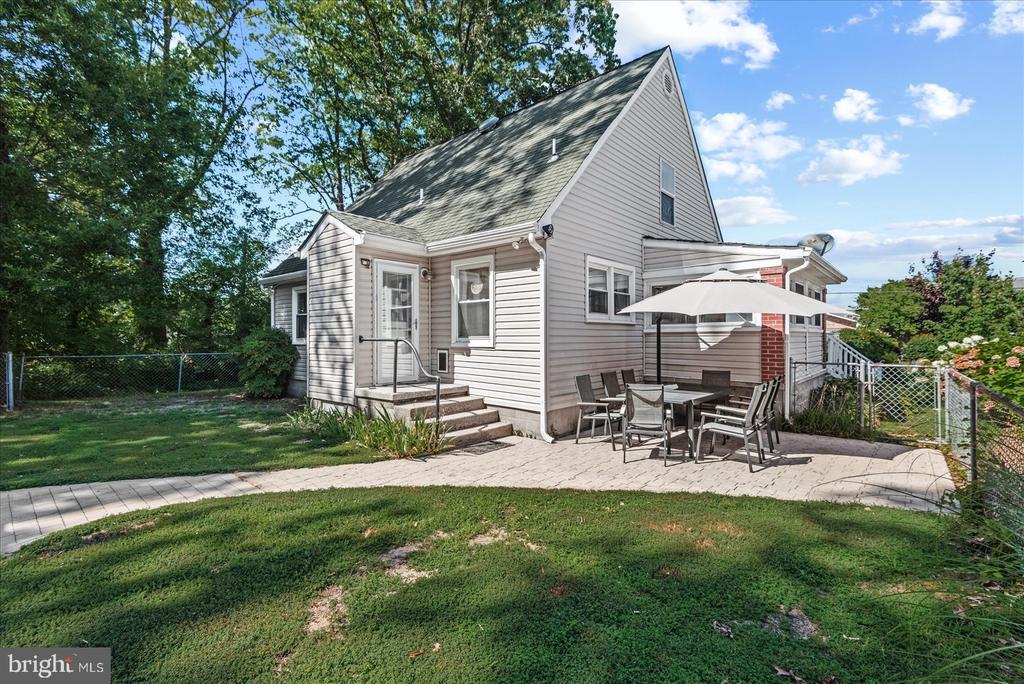 Colonial Beach, Virginia, 22443, United States, 4 Bedrooms Bedrooms, ,3 BathroomsBathrooms,Residential,For Sale,1905965
