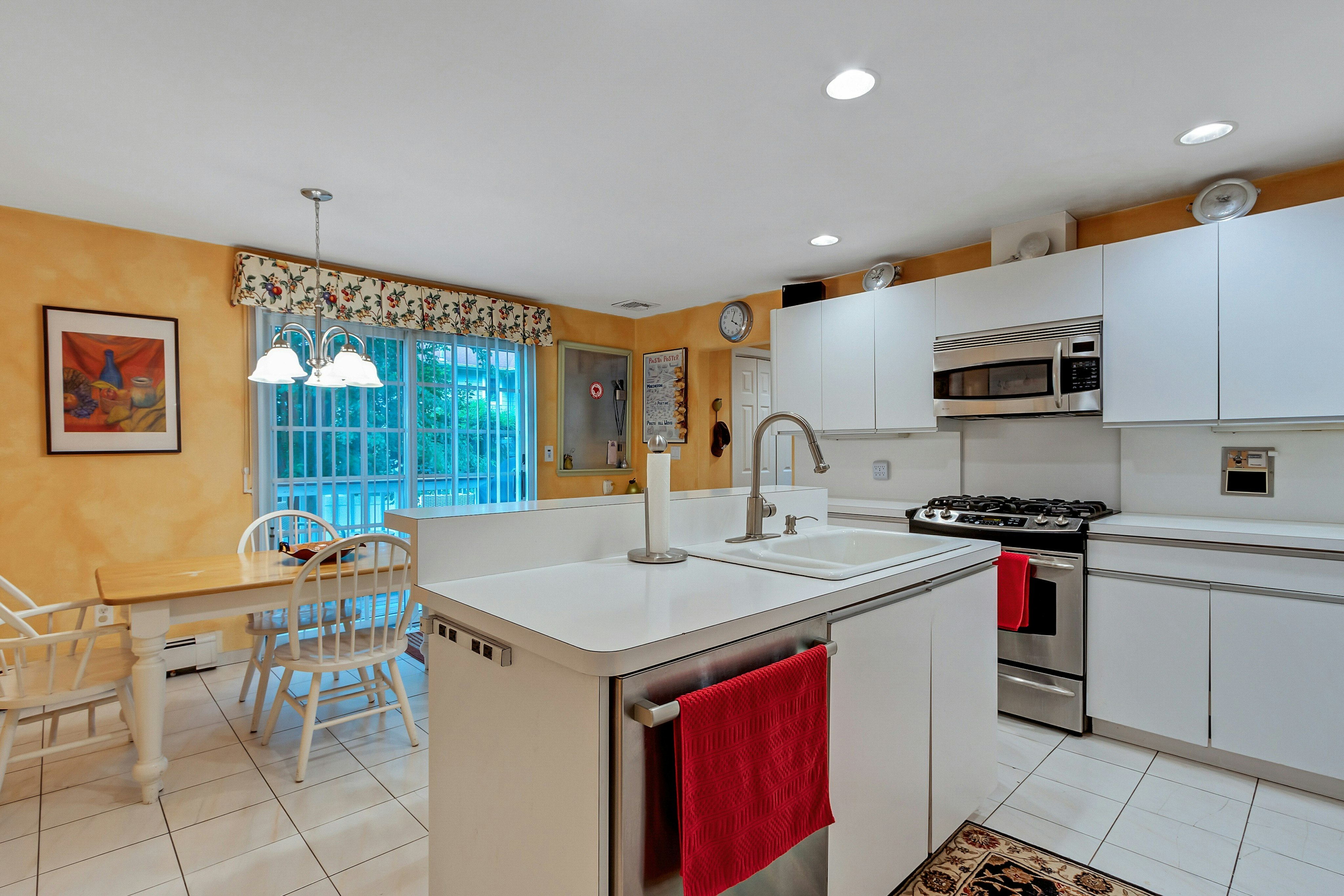  15 Colonial Road, Tenafly, NJ 07670 - 物件實景