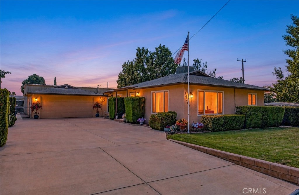Avenue H , Yucaipa, CA 92399