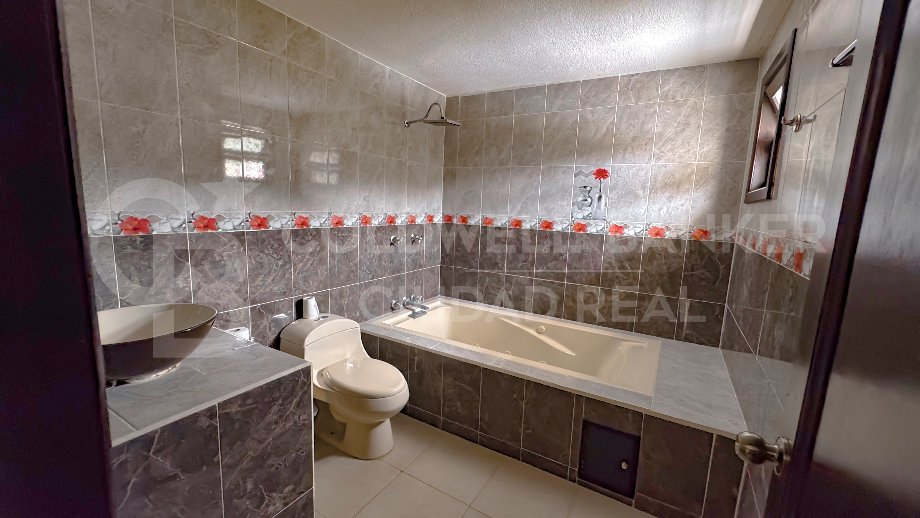 Av. Mutualidad, San Cristóbal de las Casas, Chiapas, 29299, Mexico, 4 Bedrooms Bedrooms, ,2 BathroomsBathrooms,Residential,For Sale,Av. Mutualidad,1637421