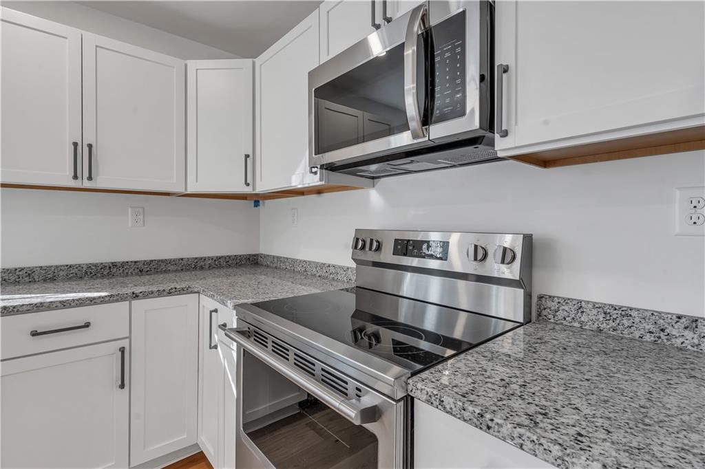 Burrillville, Rhode Island, 02859, United States, 5 Bedrooms Bedrooms, ,3 BathroomsBathrooms,Residential,For Sale,2008536