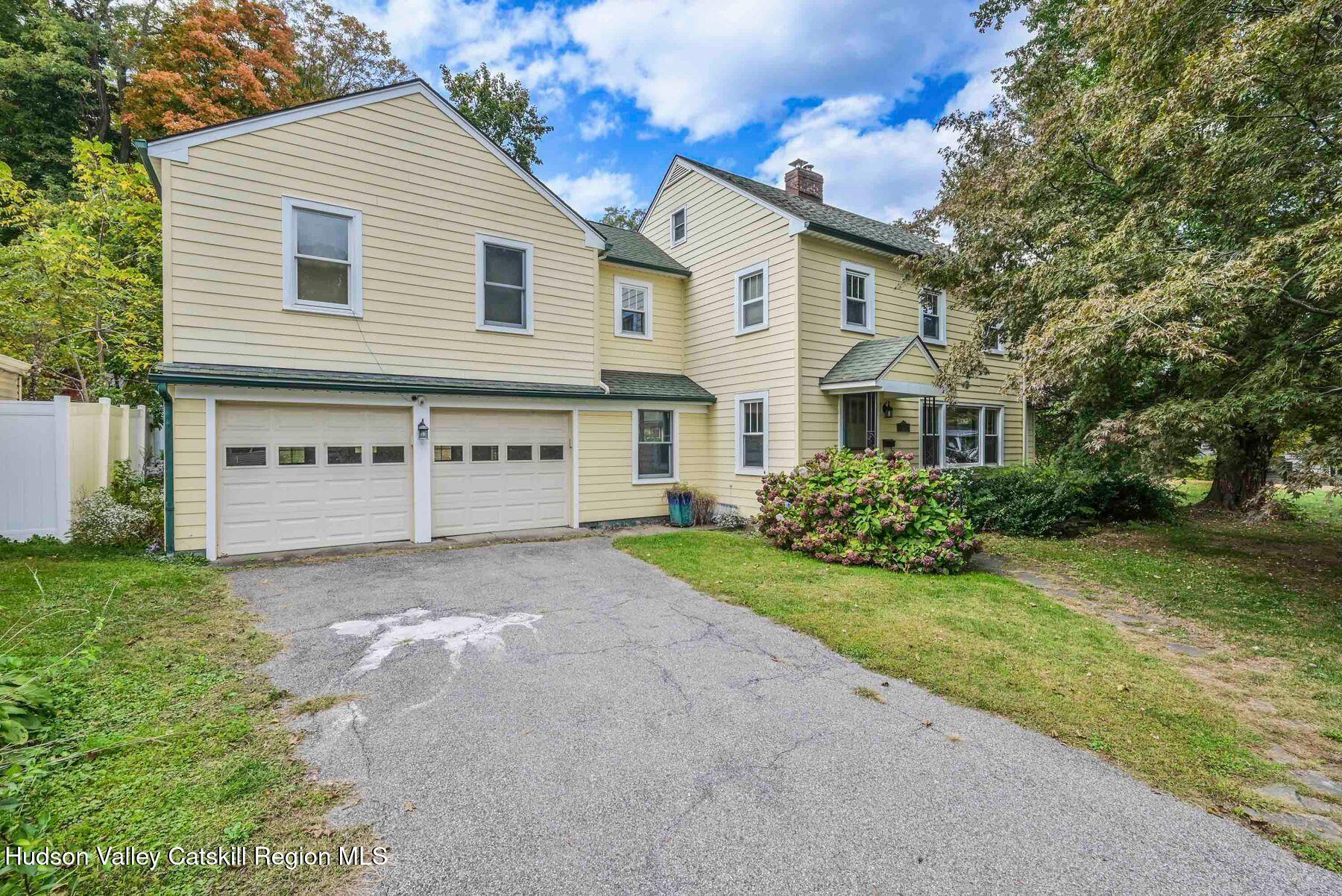 Rhinebeck, New York, 12572, United States, 3 Bedrooms Bedrooms, ,3 BathroomsBathrooms,Residential,For Sale,1776952