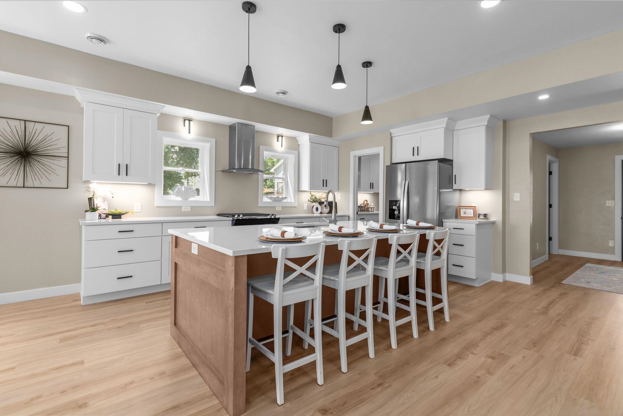 NEENAH, Wisconsin, 54956, United States, 3 Bedrooms Bedrooms, ,2 BathroomsBathrooms,Residential,For Sale,1912051