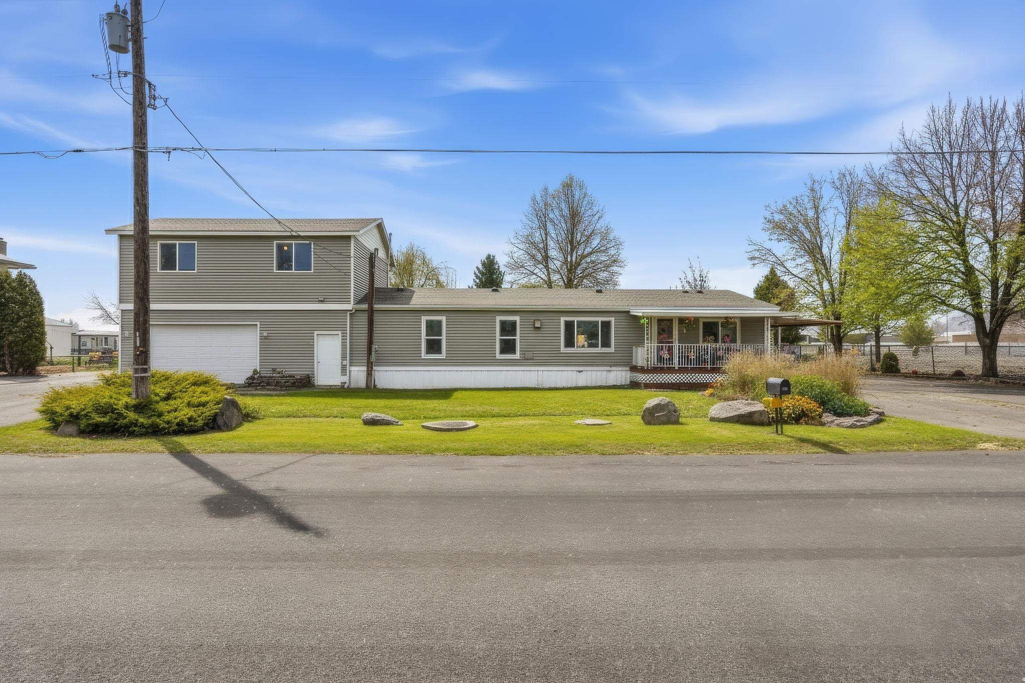 Greenacres, Washington, 99016, United States, 5 Bedrooms Bedrooms, ,2 BathroomsBathrooms,Residential,For Sale,2001748