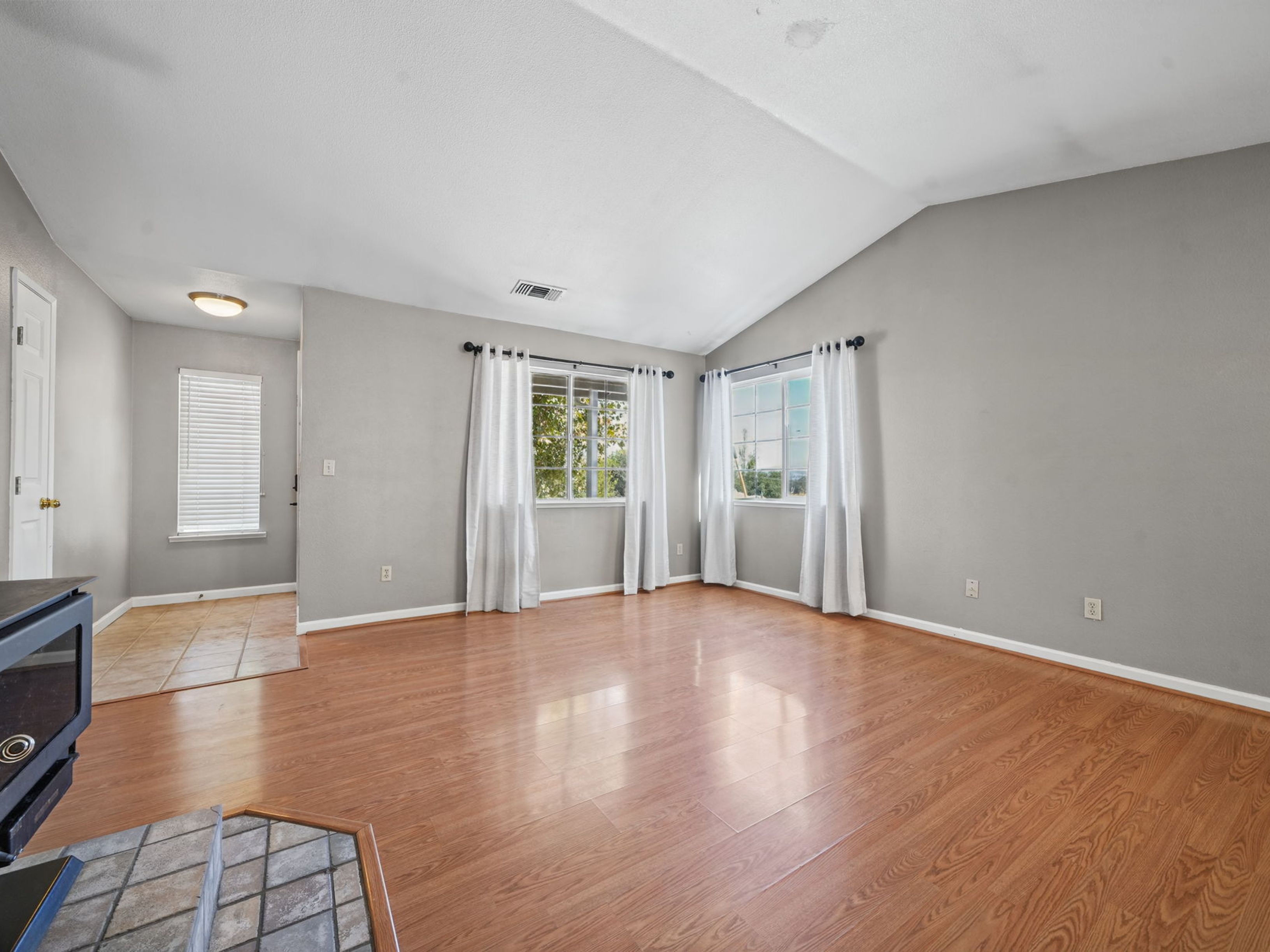  4611 Roadrunner Drive, Ione, CA 95640 - 物件實景