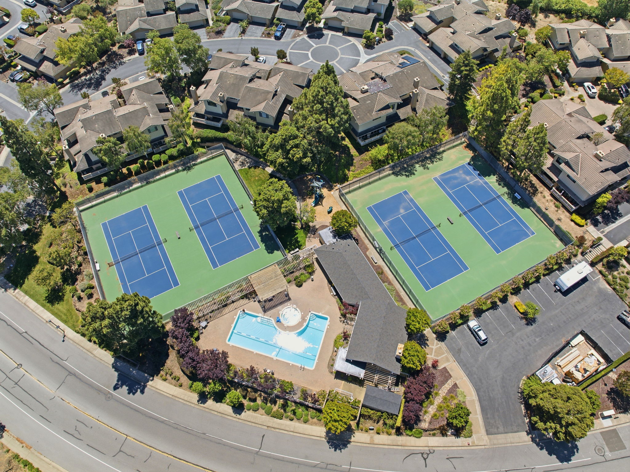  Modern San Carlos Hills Retreat - 物件實景