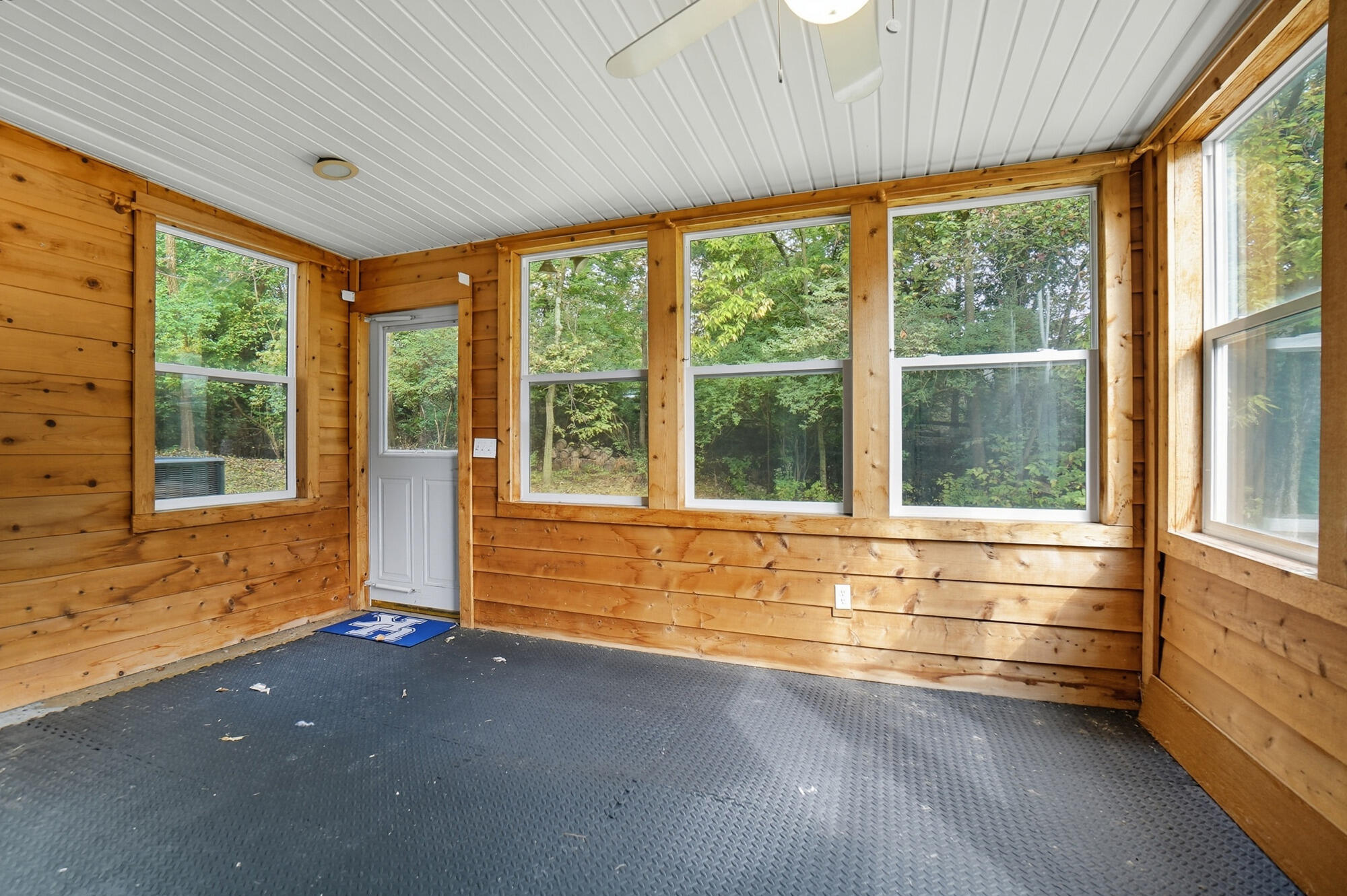 Hebron, Kentucky, 41048, United States, 4 Bedrooms Bedrooms, ,4 BathroomsBathrooms,Residential,For Sale,1958481