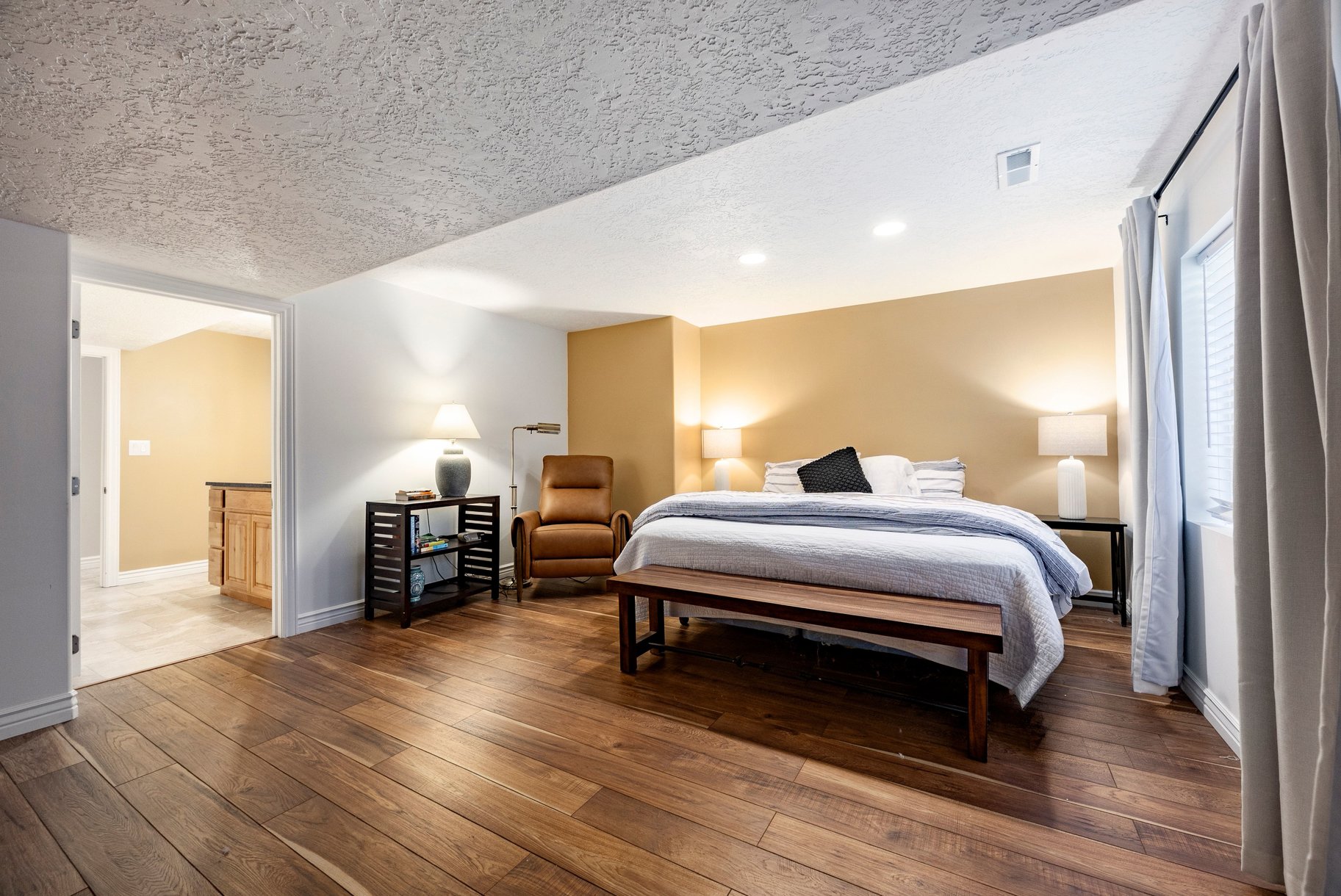  Enjoy Single Level Living at It