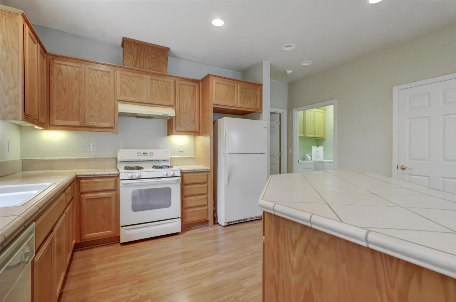 Grass Valley, California, 95945, United States, 2 Bedrooms Bedrooms, ,2 BathroomsBathrooms,Residential,For Sale,2010026