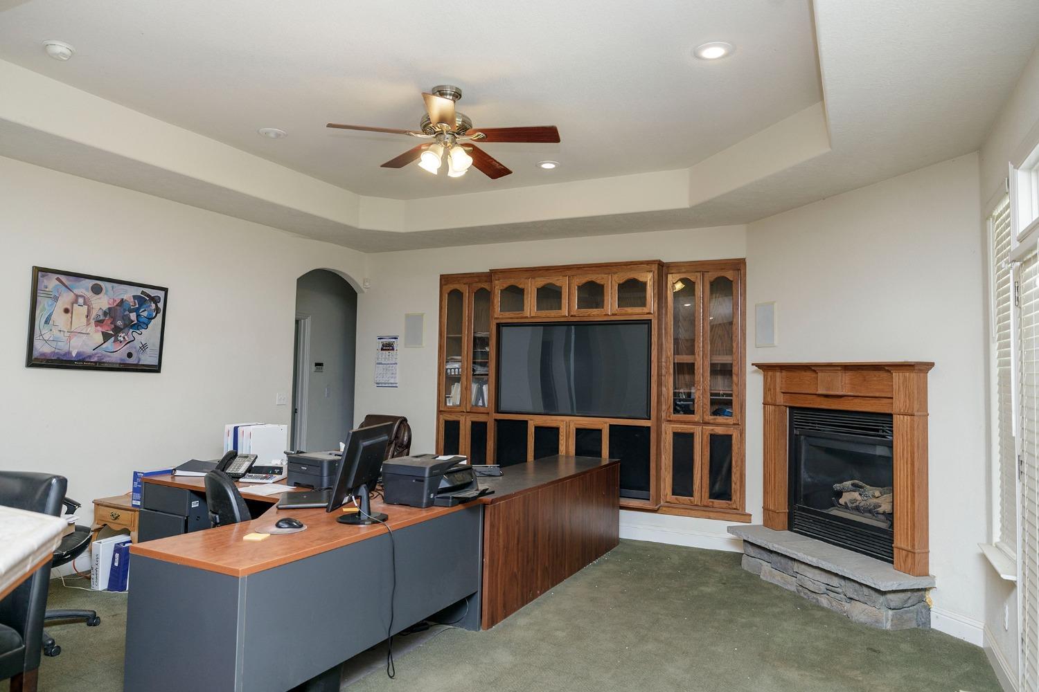 Livingston, California, 95334, United States, 5 Bedrooms Bedrooms, ,4 BathroomsBathrooms,Residential,For Sale,2005232