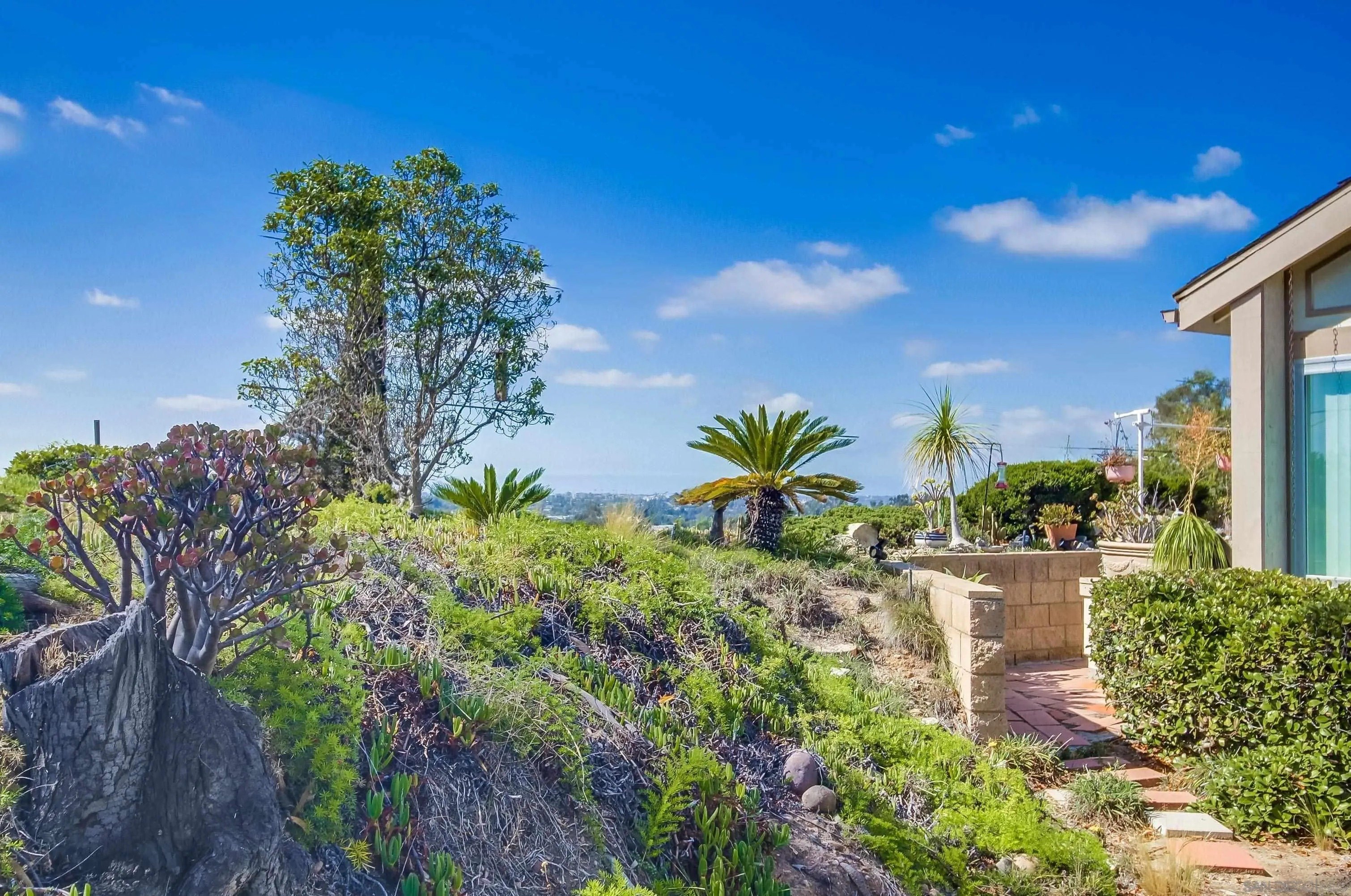 La Mesa, California, 91942, United States, 2 Bedrooms Bedrooms, ,1 BathroomBathrooms,Residential,For Sale,1973121