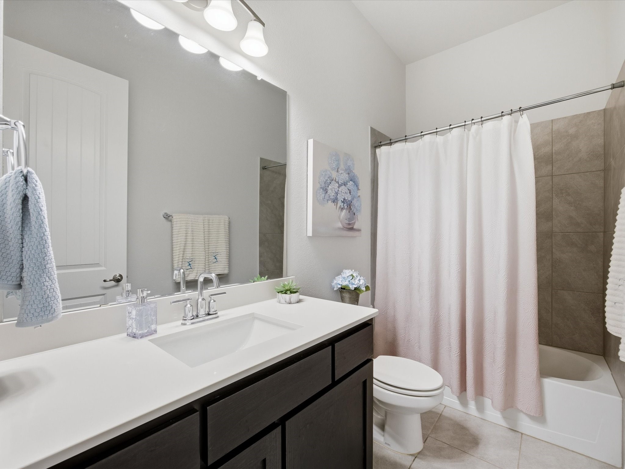 Celina, Texas, 75009, United States, 4 Bedrooms Bedrooms, ,3 BathroomsBathrooms,Residential,For Sale,1988975