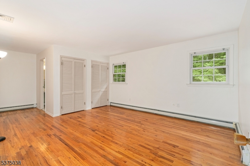 Parsippany-Troy Hills Twp., New Jersey, 07950, United States, 4 Bedrooms Bedrooms, ,3 BathroomsBathrooms,Residential,For Sale,1906733