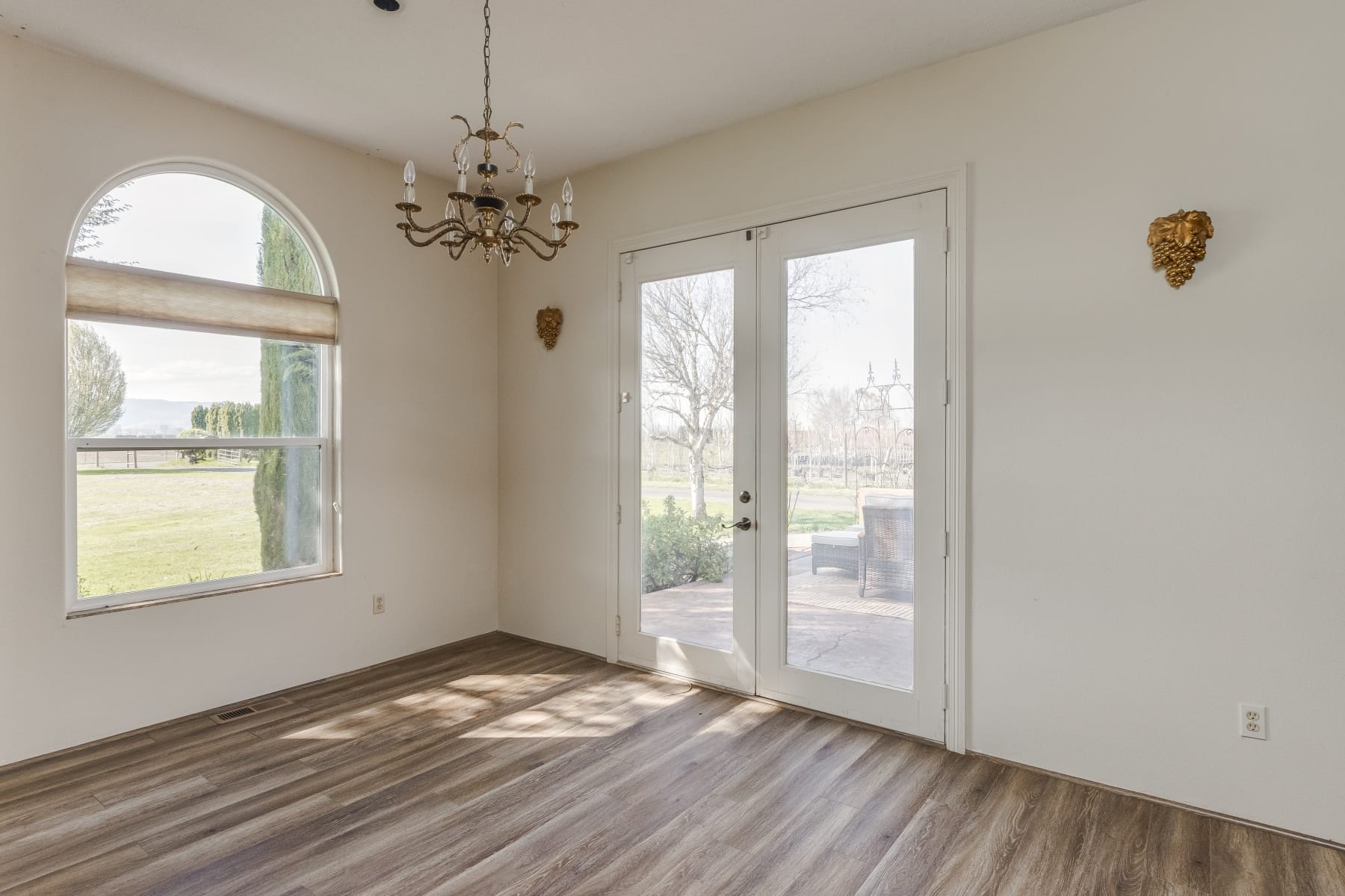  19330 NW GILLIHAN RD Portland, OR 97231 - 物件實景