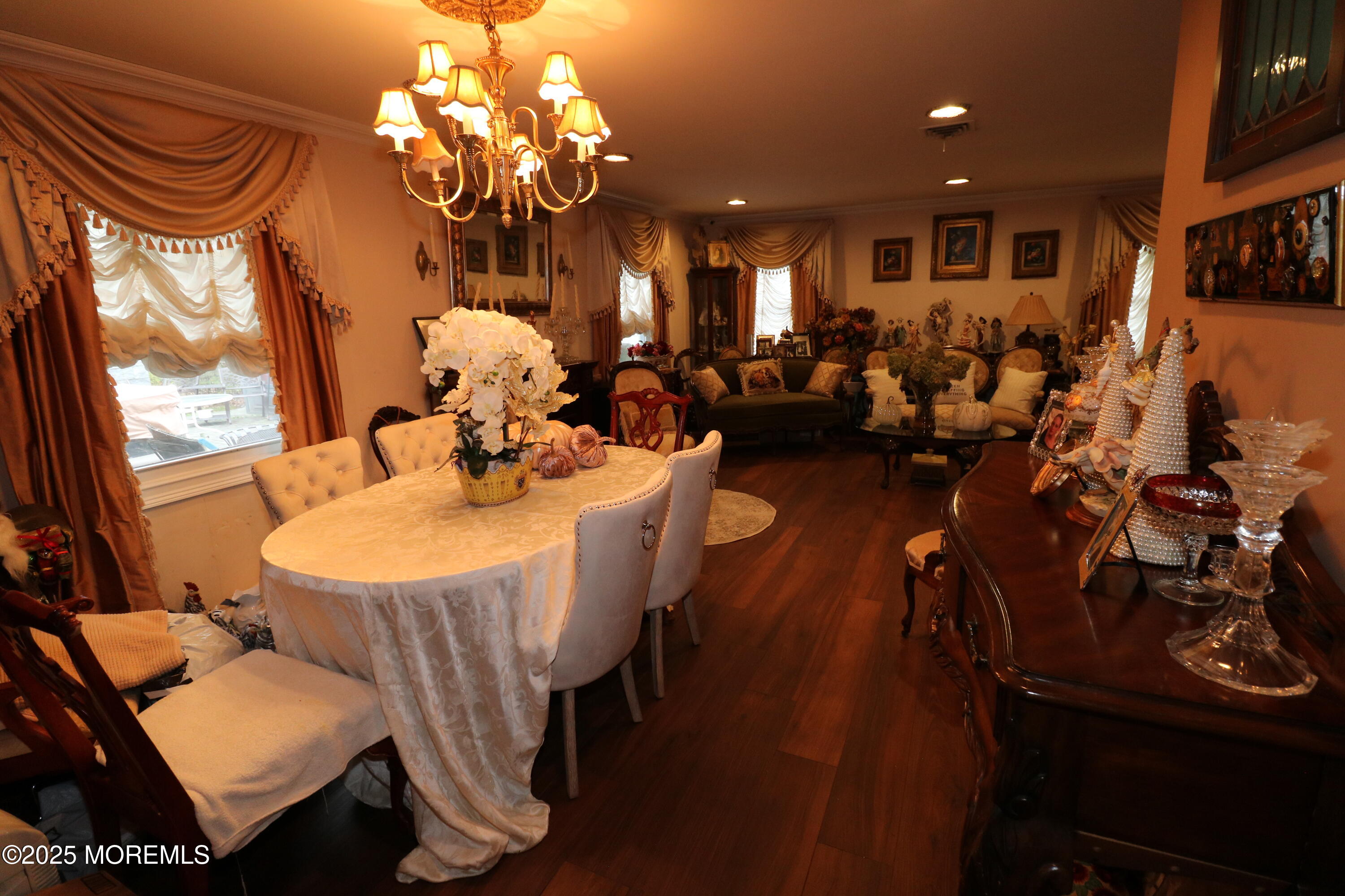 Aberdeen, New Jersey, 07747, United States, 3 Bedrooms Bedrooms, ,2 BathroomsBathrooms,Residential,For Sale,1992431