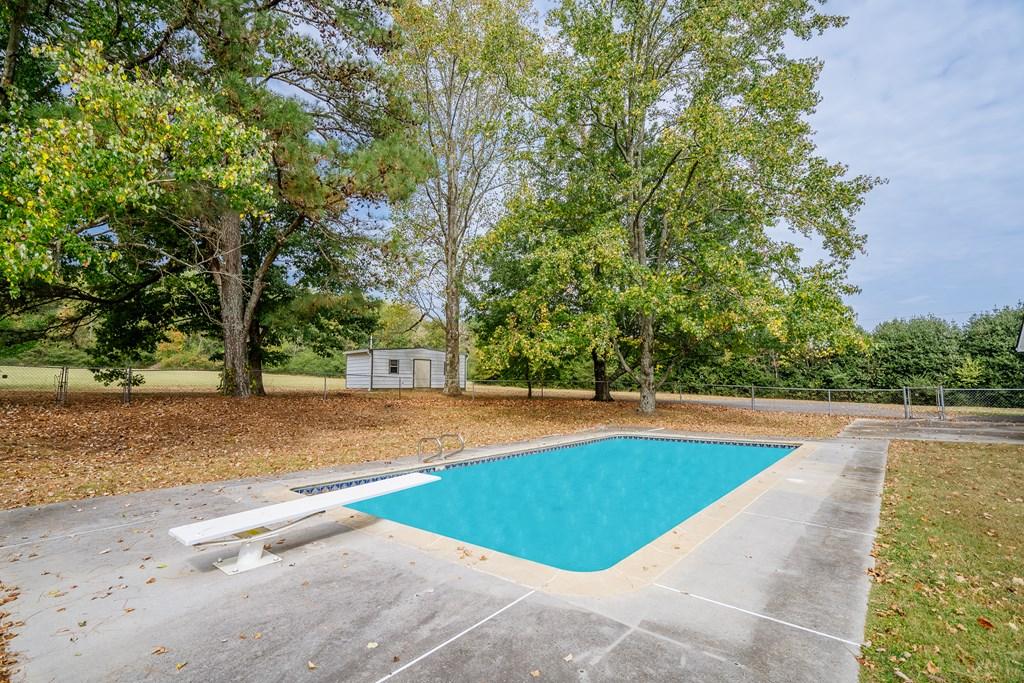 DALTON, Georgia, 30720, United States, 5 Bedrooms Bedrooms, ,3 BathroomsBathrooms,Residential,For Sale,1939085