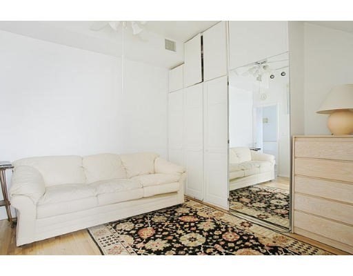 Newton, Massachusetts, 02464, United States, 3 Bedrooms Bedrooms, ,2 BathroomsBathrooms,Residential,For Sale,2000797