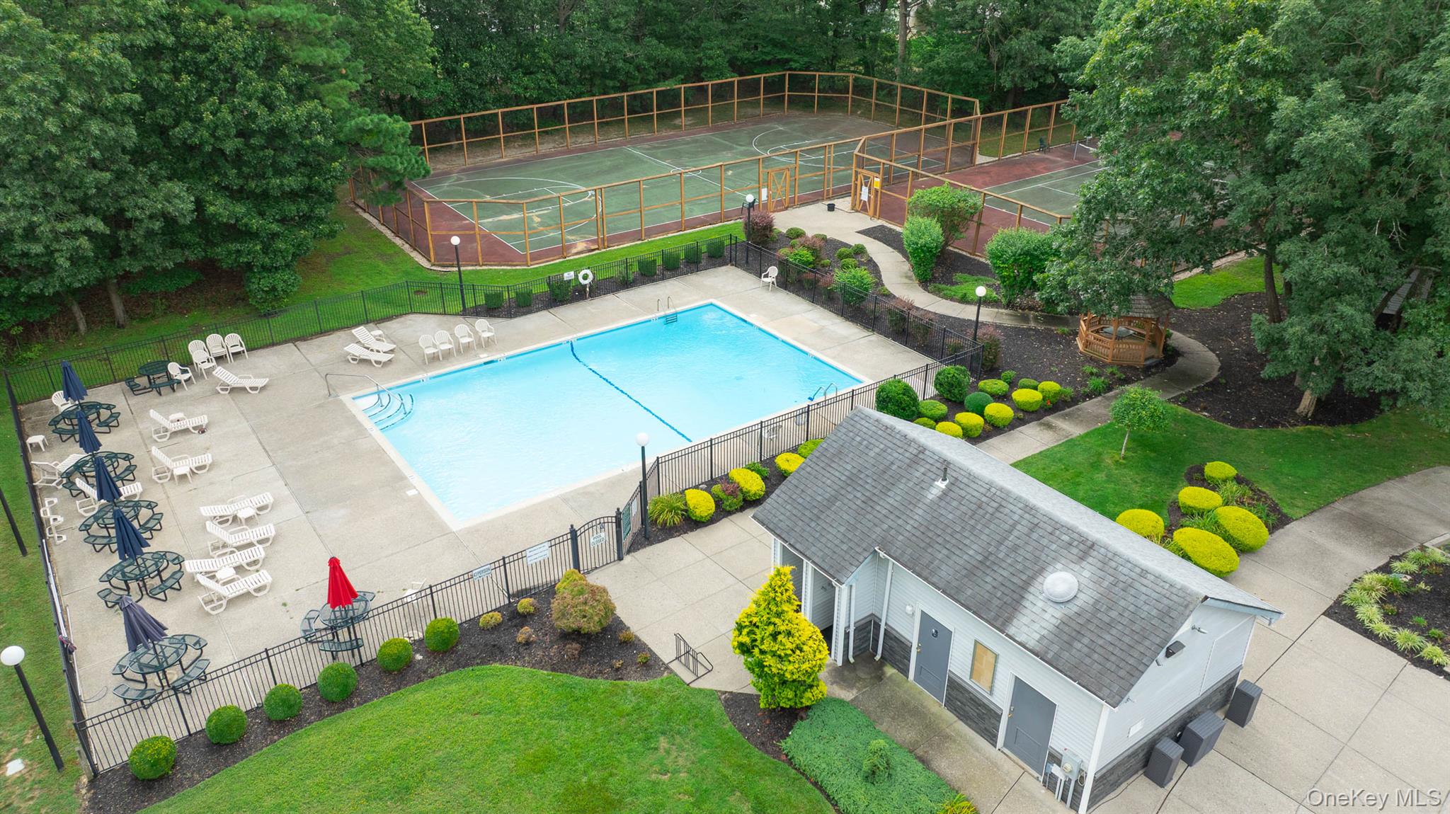 Middle Island, New York, 11953, United States, 3 Bedrooms Bedrooms, ,3 BathroomsBathrooms,Residential,For Sale,1932186