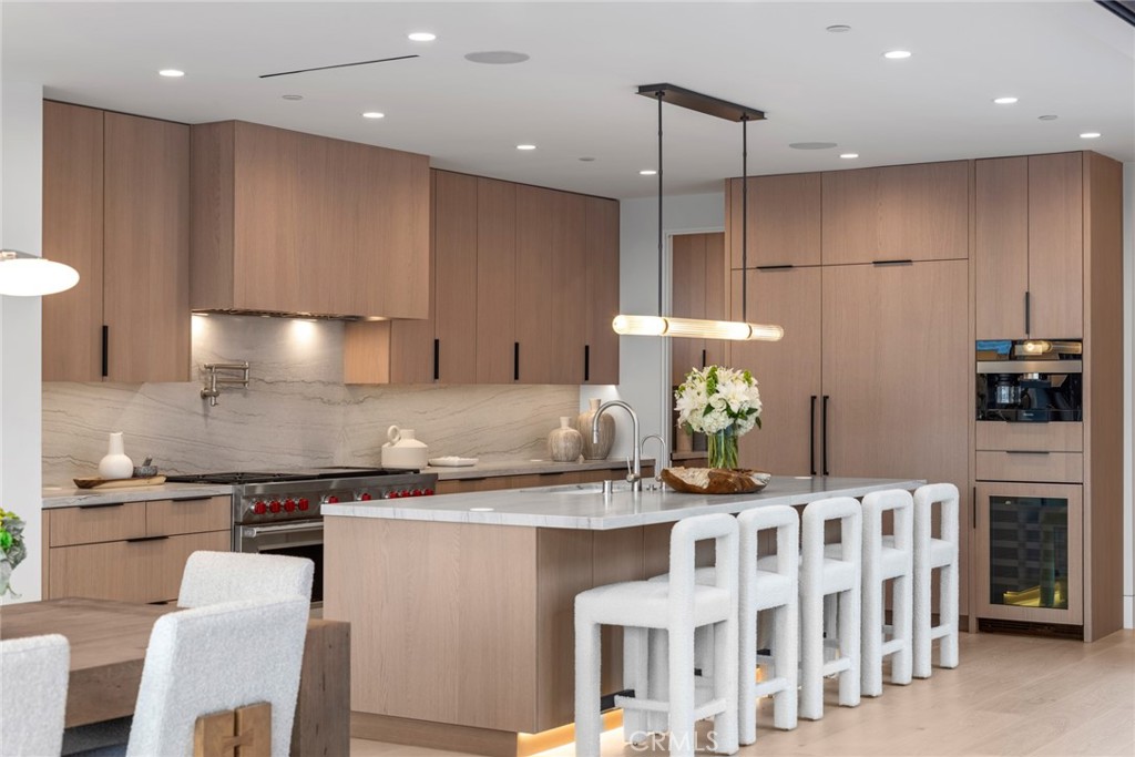 Corona del Mar, California, 92625, United States, 4 Bedrooms Bedrooms, ,5 BathroomsBathrooms,Residential,For Sale,1903462