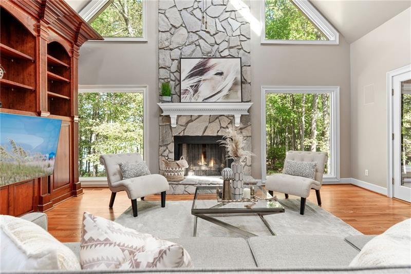 Buford, Georgia, 30518, United States, 6 Bedrooms Bedrooms, ,5 BathroomsBathrooms,Residential,For Sale,1976033