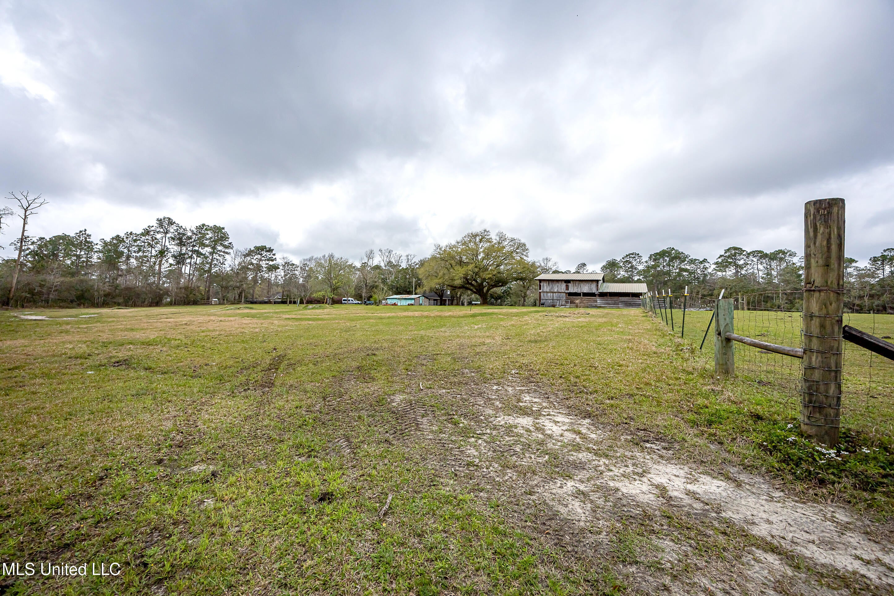 Vancleave, Mississippi, 39565, United States, 4 Bedrooms Bedrooms, ,2 BathroomsBathrooms,Residential,For Sale,1927401