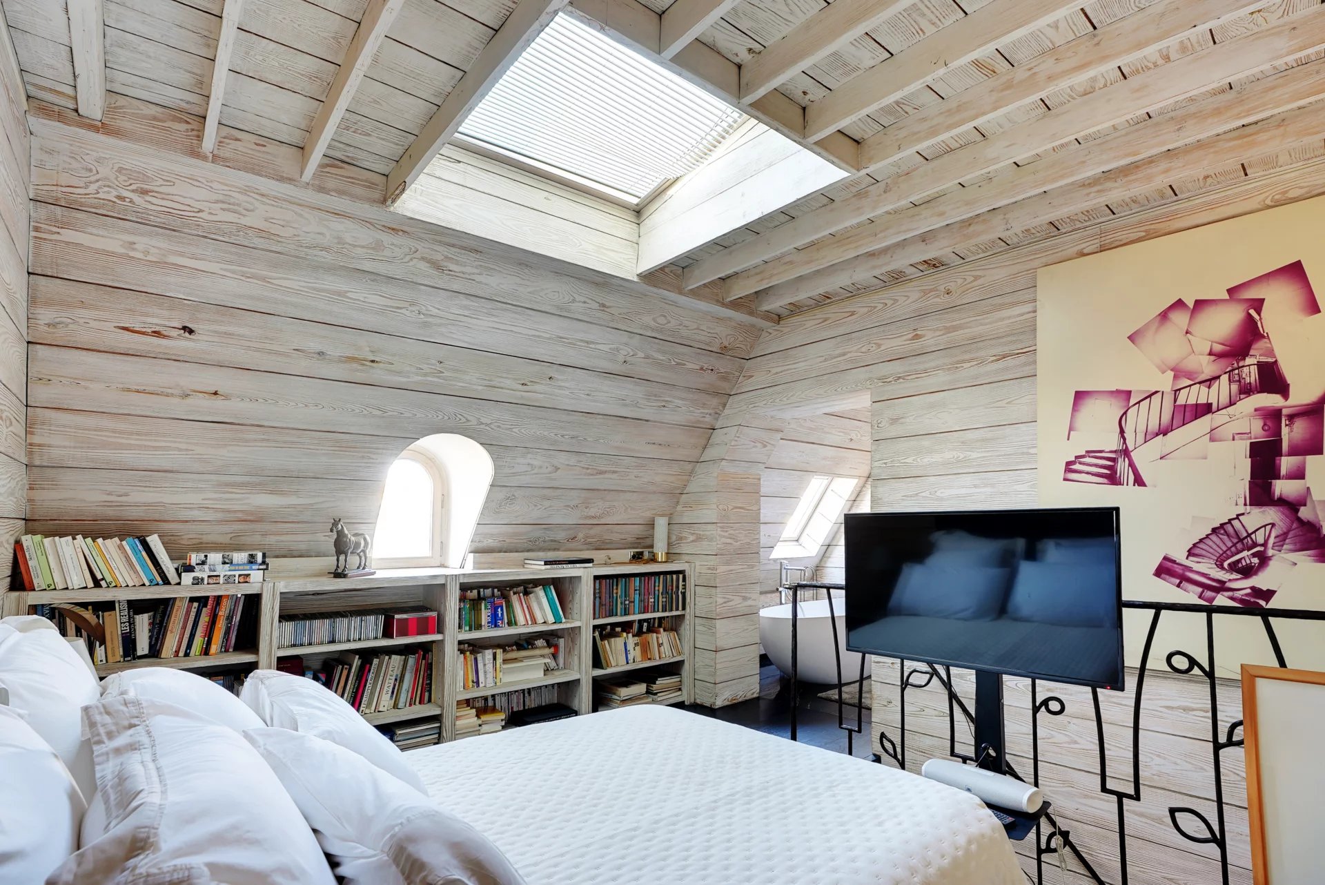 Paris 8th, Île-de-France, 75008, FR, 4 Bedrooms Bedrooms, ,2 BathroomsBathrooms,Residential,For Sale,1669090