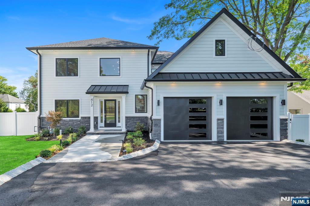 Northvale, New Jersey, 07647, United States, 6 Bedrooms Bedrooms, ,6 BathroomsBathrooms,Residential,For Sale,2003296